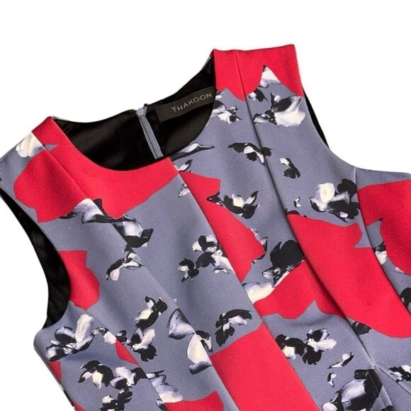 THAKOON luxury brand Blue & pink floral mini pleated neoprene flare dress sz 8 - Picture 3 of 9